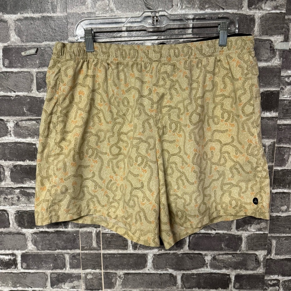 PrAna shorts yellow printed with liner pockets